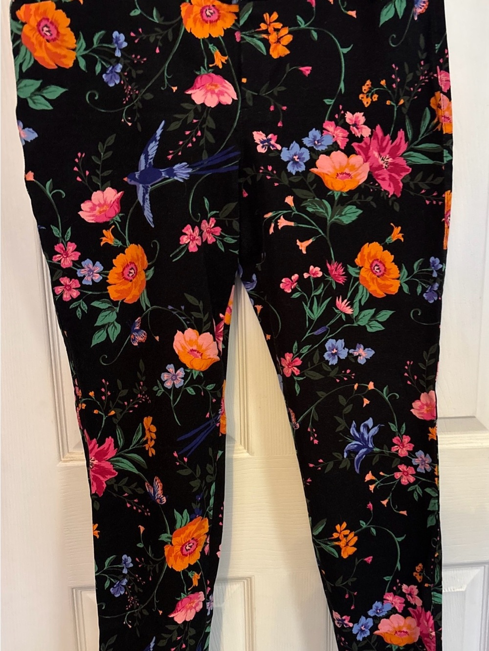 Old Navy black “the PIXIE” orange Floral casual pants size 16 Coastal Cowgirl